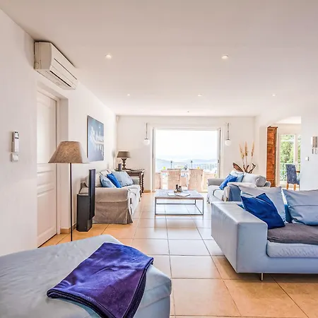 Le By Interhome