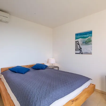 Le By Interhome Daire Sainte-Maxime